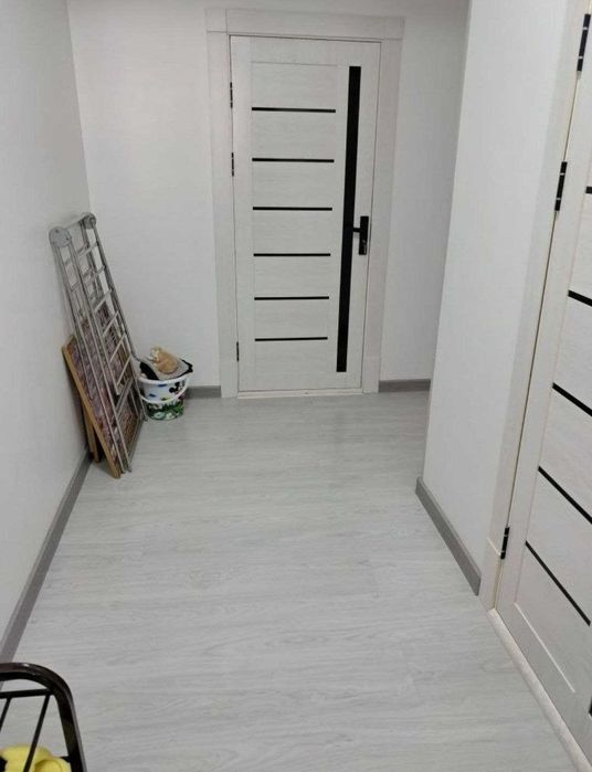 Арзон 1 хоналик квартира сотилади.Ор:Шарк1 АЛ-Мактум