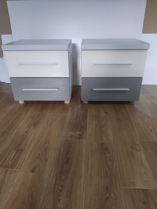 Noptiere din pal melaminat cu fronturi din MDF și cant abs