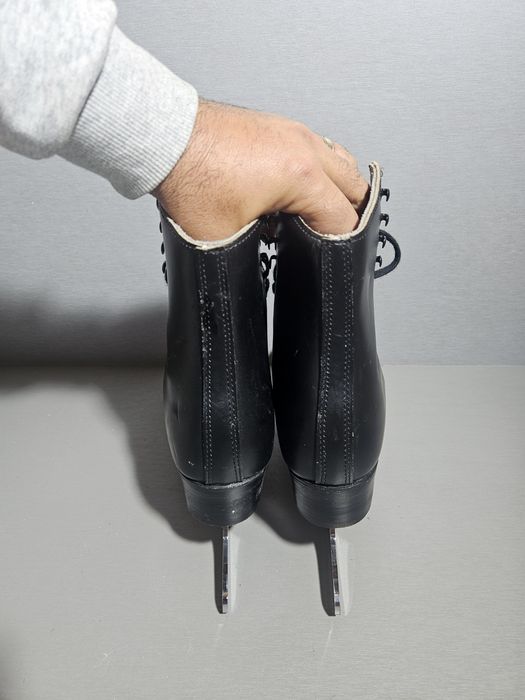 Patine 3055 gheata patinaj artistic  Riedell din piele naturala  marime  41  ( 27   cm lungime interioara)