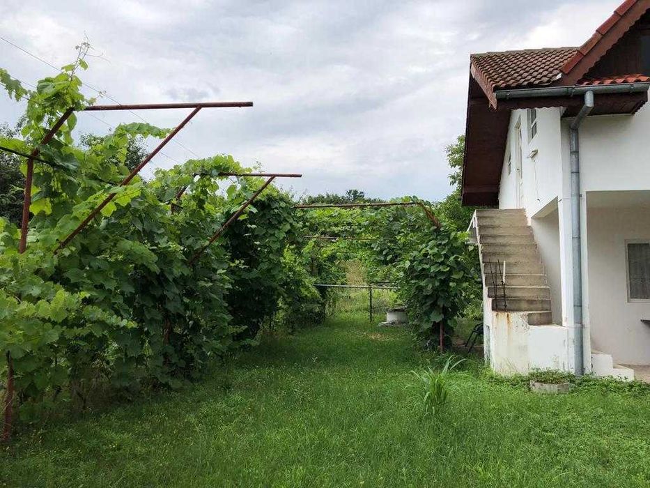 Casa si teren in satul Batoti (MH)