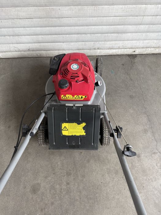 Продавач Косачка HONDA