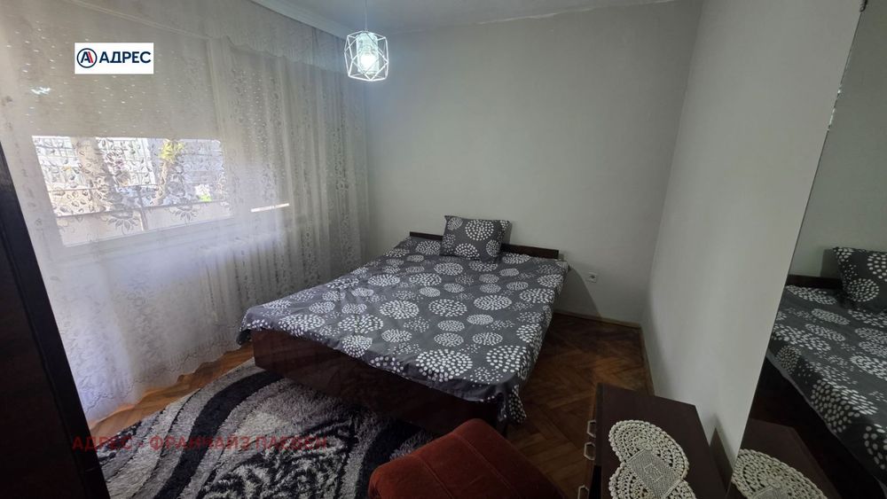 3-стаен в Плевен-Широк център площ 75 цена 100000