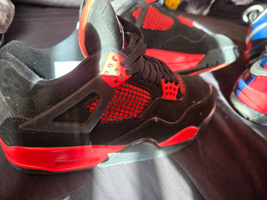 Продамам оргинални  мъжки маратонки