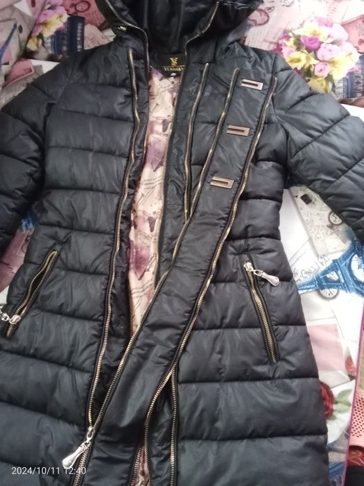 Женская одежда. .