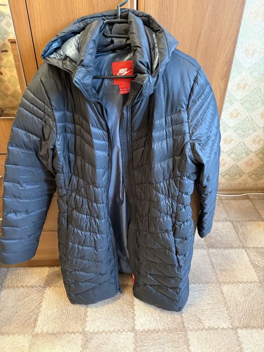 куртка Nike женская