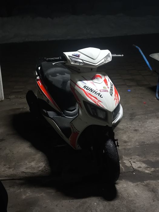 Продам м8 мопетт