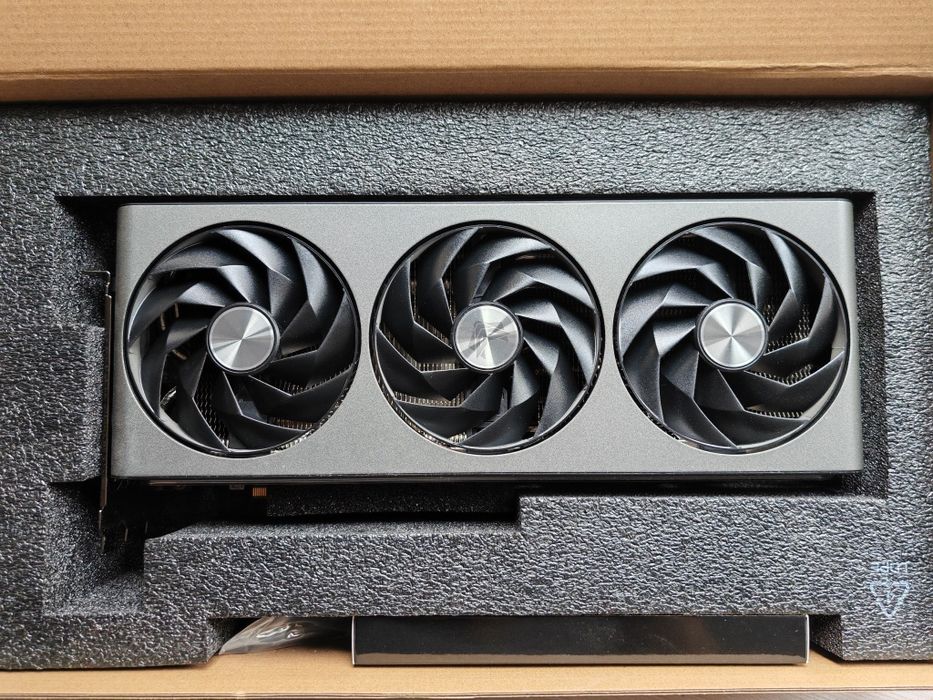 Radeon RX 7900XTX Sapphire Nitro Gaming OC Vapor-X 24Gb