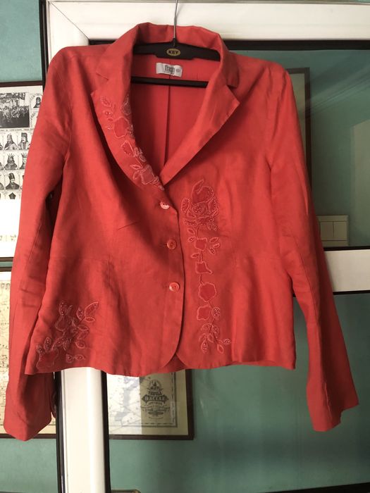 Sacou roz cu broderie , mărimea 40