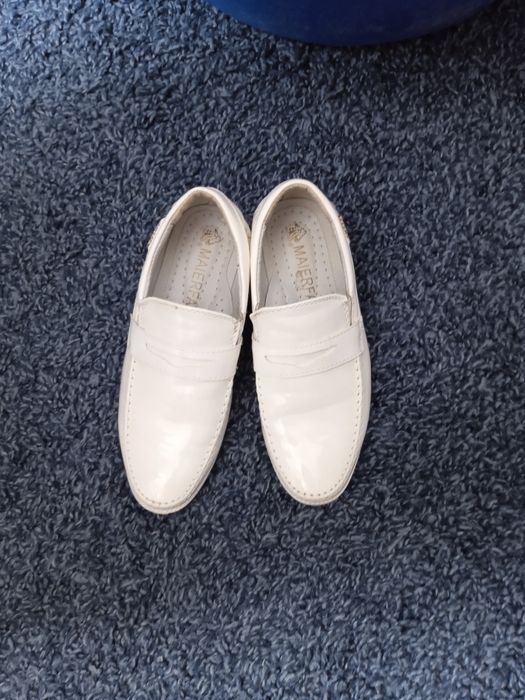 Продам Детские туфли.