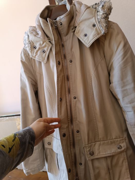 Продавам дамски якета L/XL