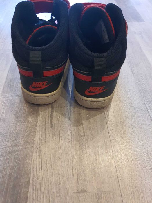 Маратонки Nike номер 38.5