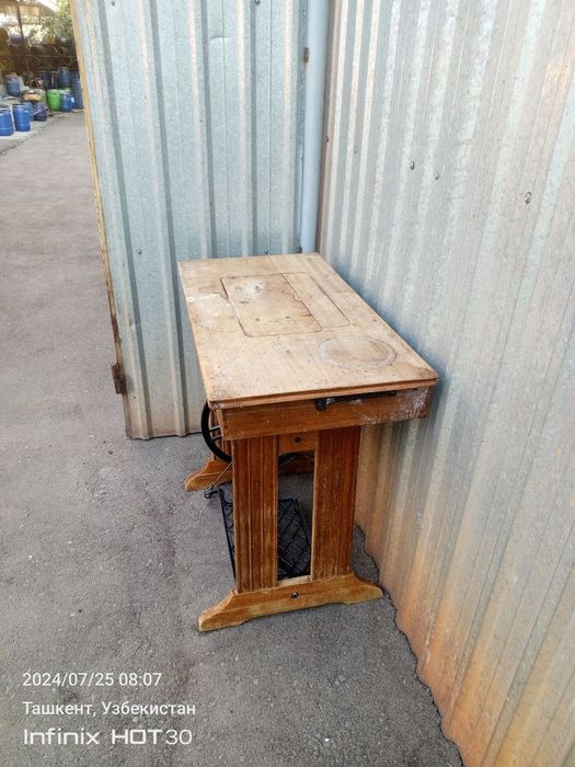 Продаётся швейная машинка