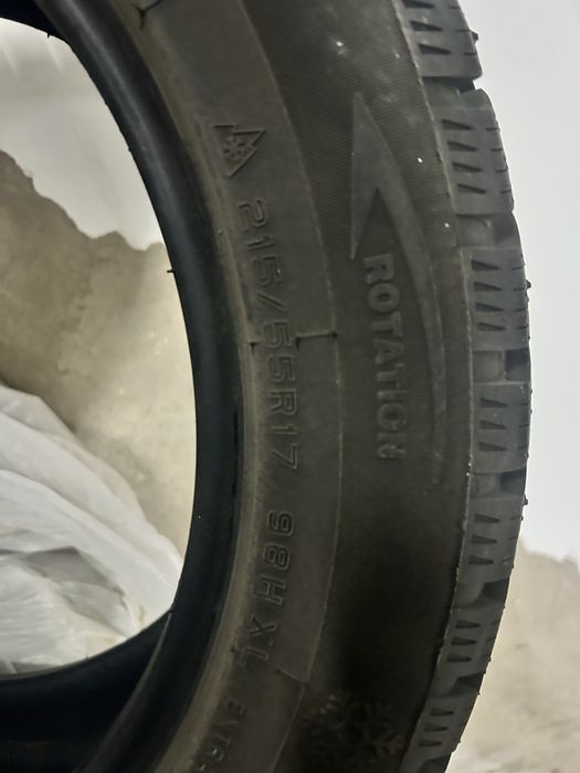 Продам зимнюю резину 215/55/17