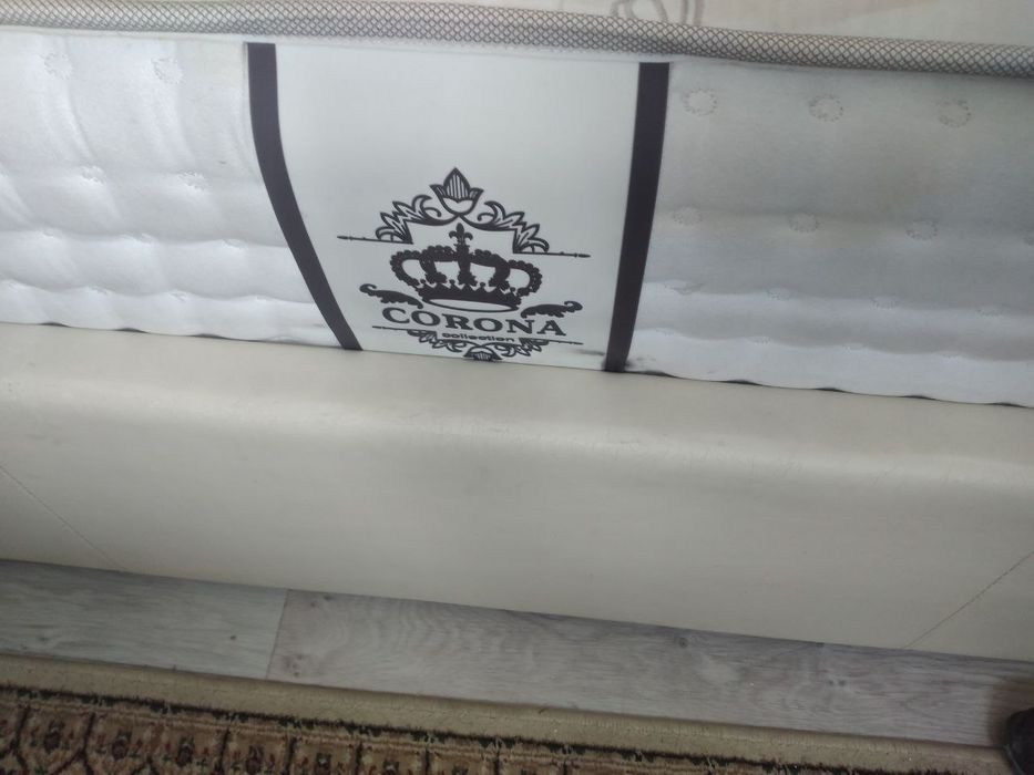 Двух спальная кровать