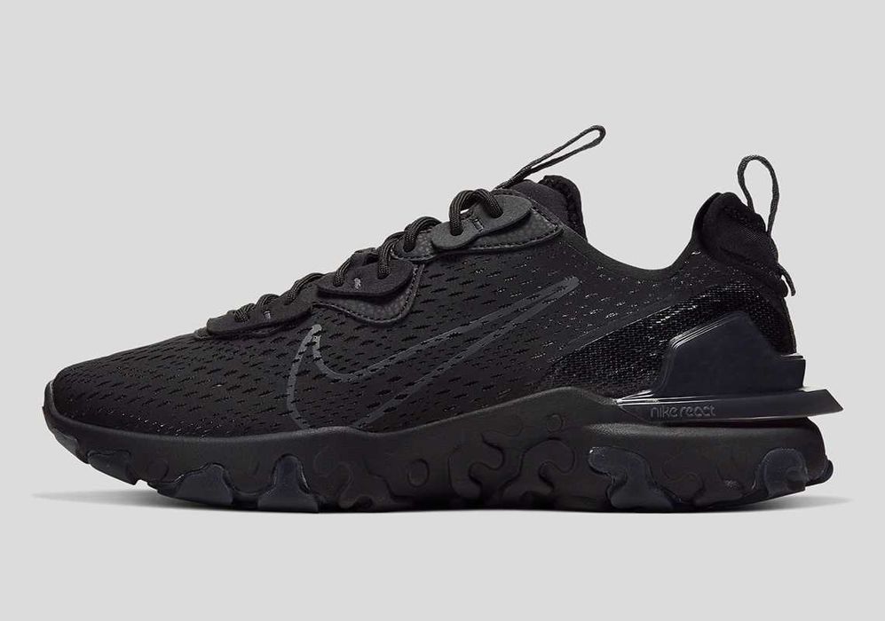 Nike React Vision triple black