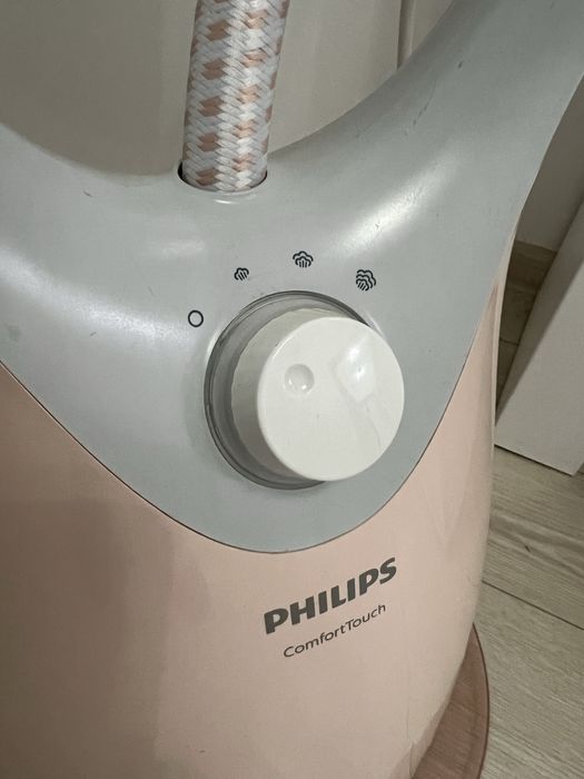 Aparat de calcat vertical cu aburi Philips Steamer