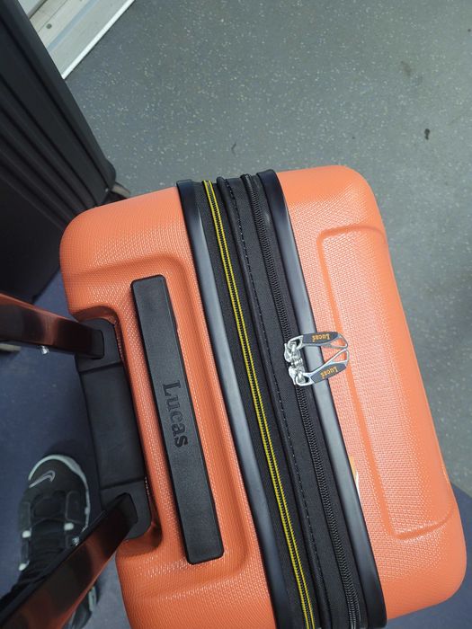 Troler de cabina folosit odata ,cumparat 29.12.24, impecabil