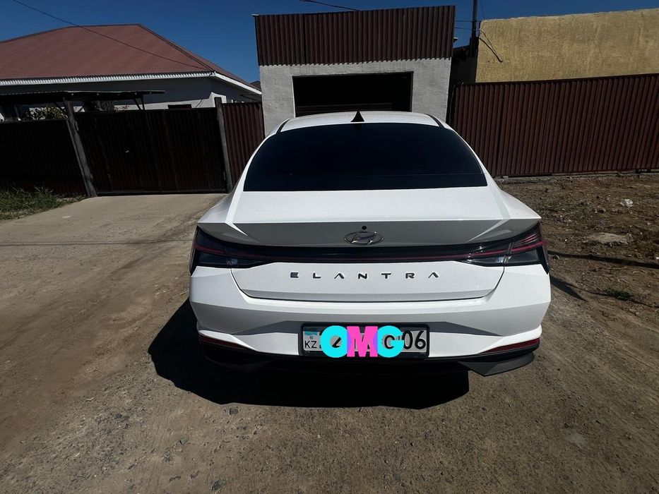 Hyundai Elantra 2023