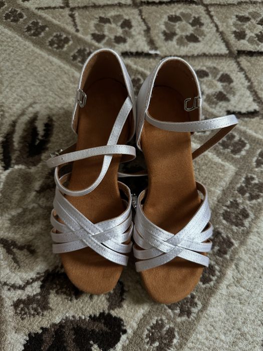 Туфли бальных танцев для девочек