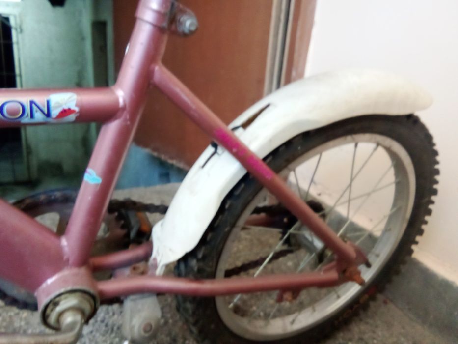 Детски велосипед перфектно състояние!