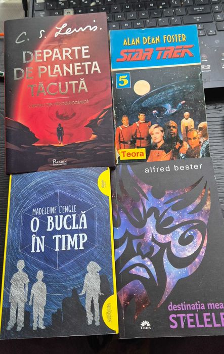 Lot carti SF si Fantasy ( Asimov, Clarke, Reynolds si altii)