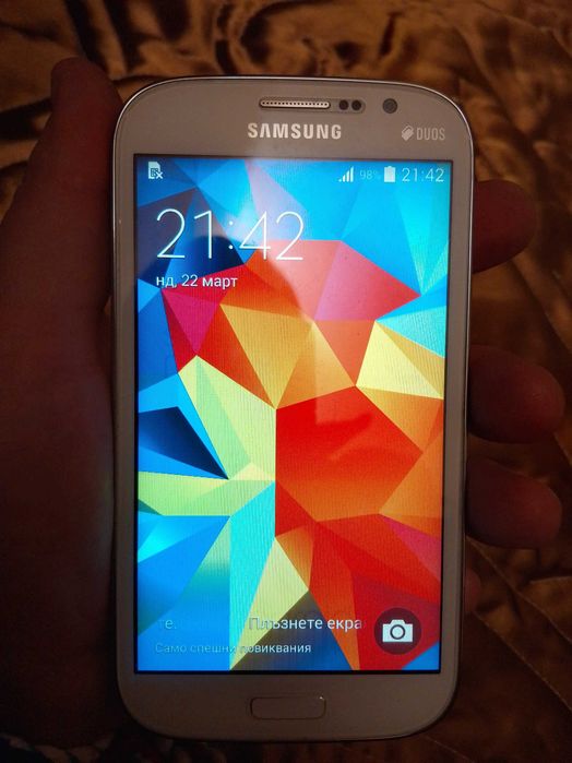 Двусимов телефон SAMSUNG с андроид