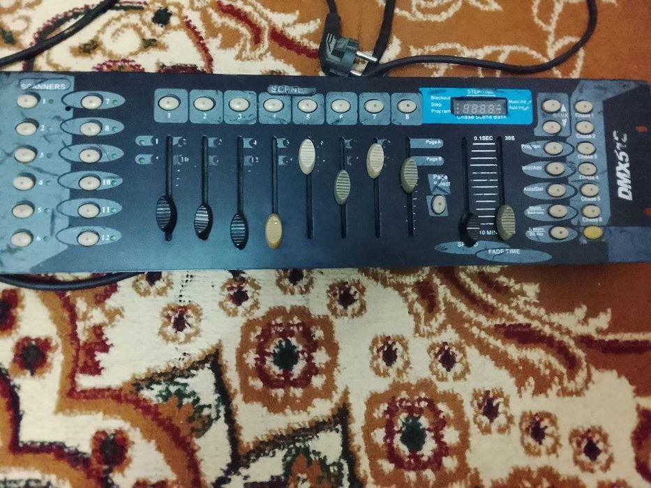 SANYO Proyektor + 2 ta kolonka (Komplekt)