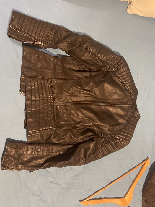 Geaca de piele, marimea M, purtata de cateva ori