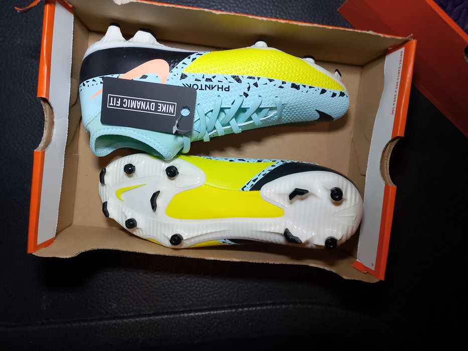 Футболни обувки  Nike Mercurial  Air Оригинални 100% номераот 36до 46.