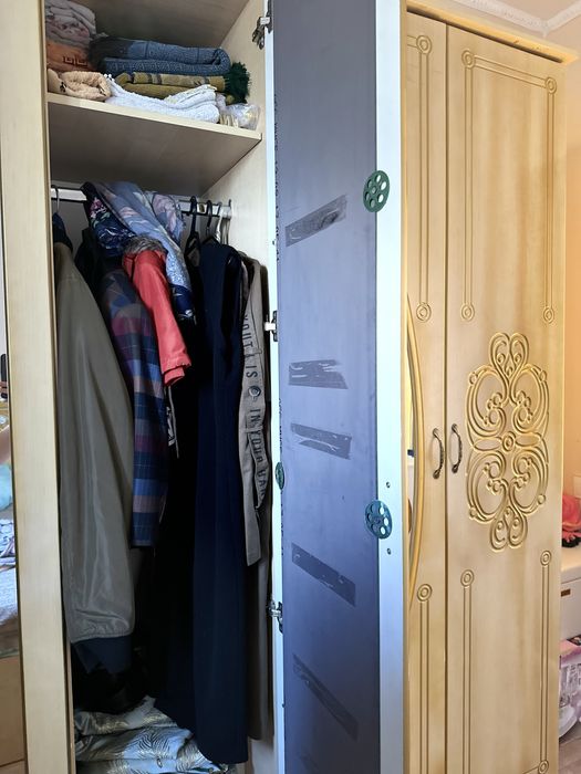 Королевски спальный гарнитур