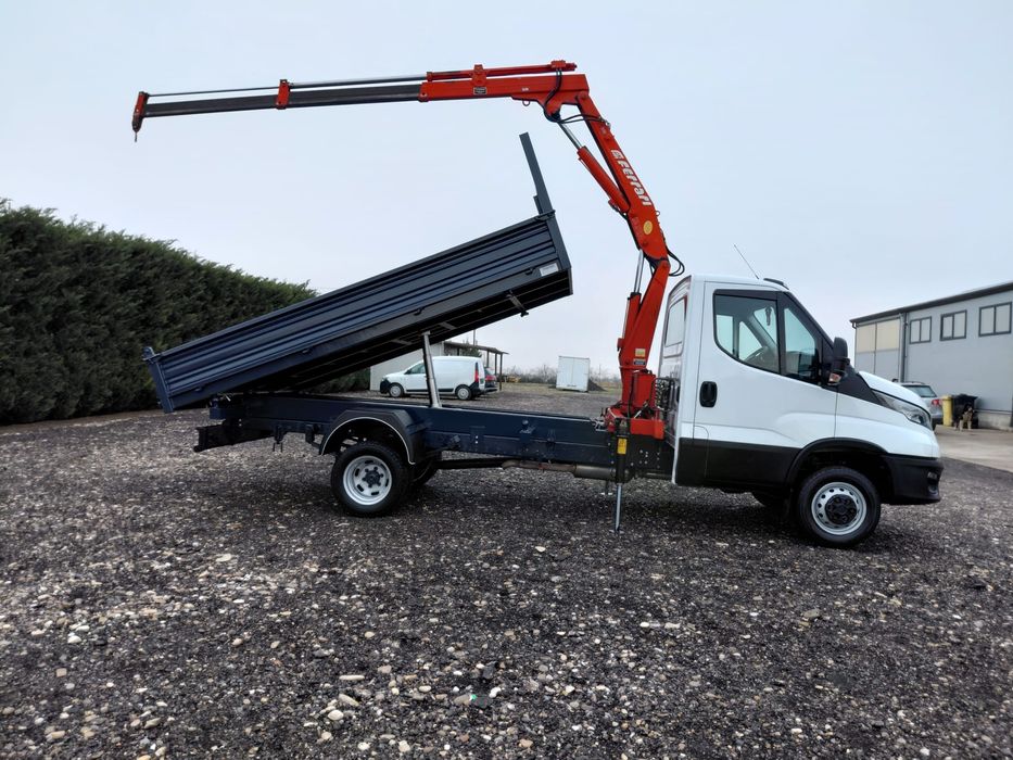 Iveco Daily 35 basculabil cu macara categoria B