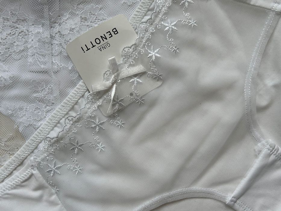 Ново бельо Spanx by Sara Blakely, Gina Benotti, etc