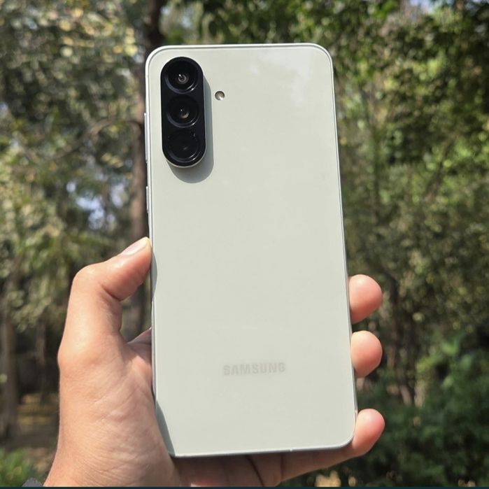 Model: Samsung Galaxy A56 5G
Xotira: 8 GB RAM / 256 GB ichki xotira 
P