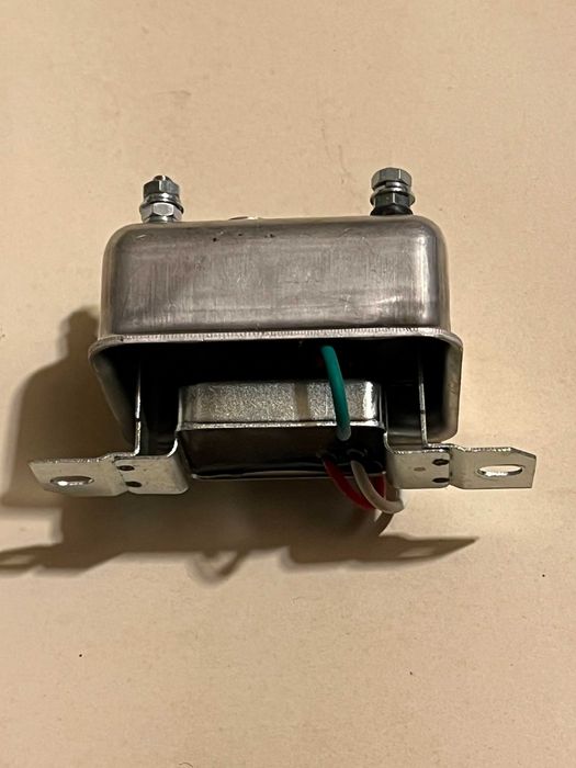 Regulator tensiune 12V