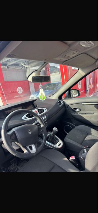RENAULT Scenic 2012 — imagine 2