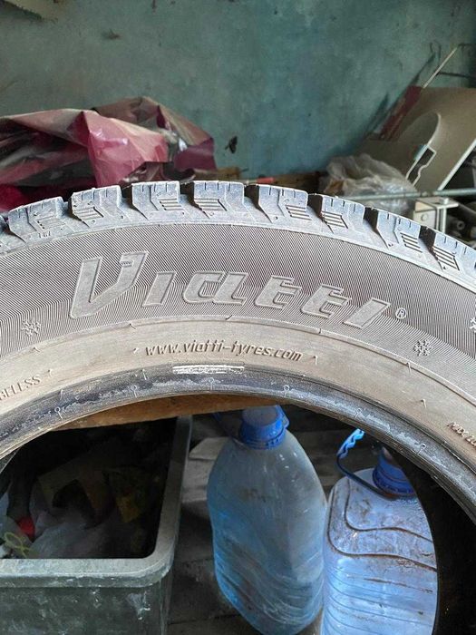 Зимние шины Viatti 215/60 R17 б/у