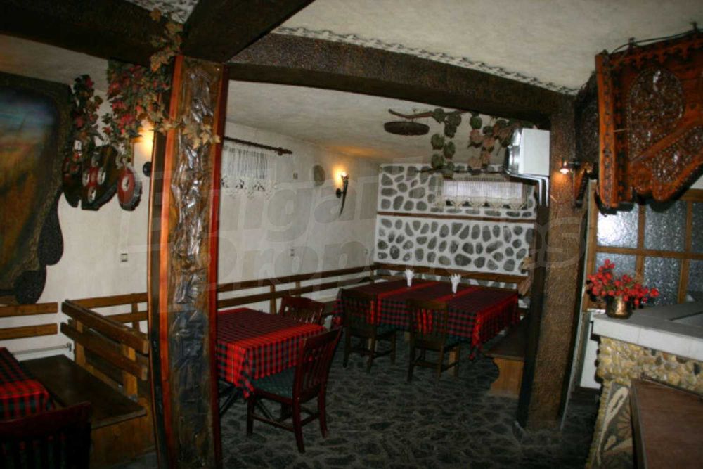 Дава се под наем Заведение в Банско - 500 кв.м за 1250 € - Снимка #11