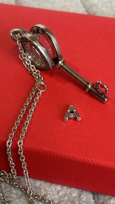 Сребърно колие Pandora 925  ключ сърце