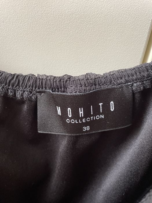 Rochie neagră cu volănașe