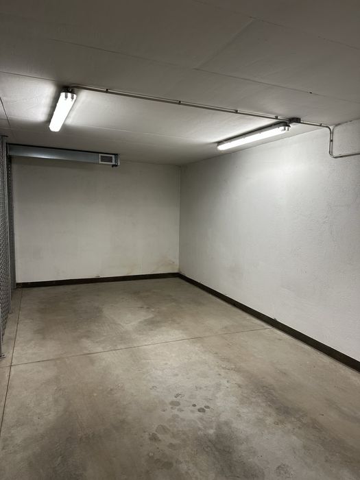 Дава се под наем Гараж / Паркомясто в Плевен, Идеален център - 23 кв.м за 169.32 € - Снимка #3