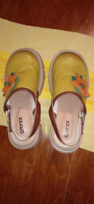 Дамски сандали естествена кожа