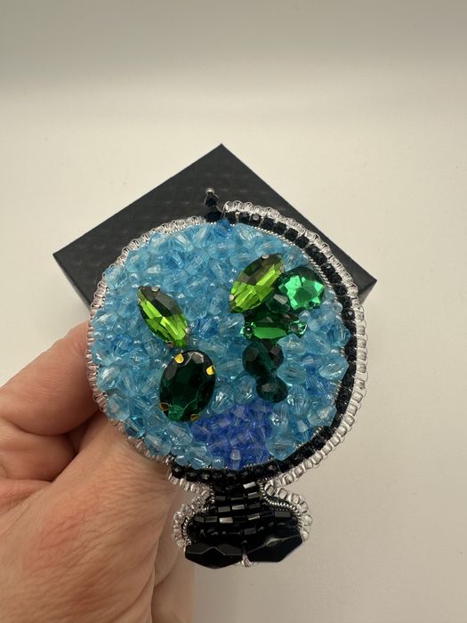 Ръчноизработени брошки с мъниста