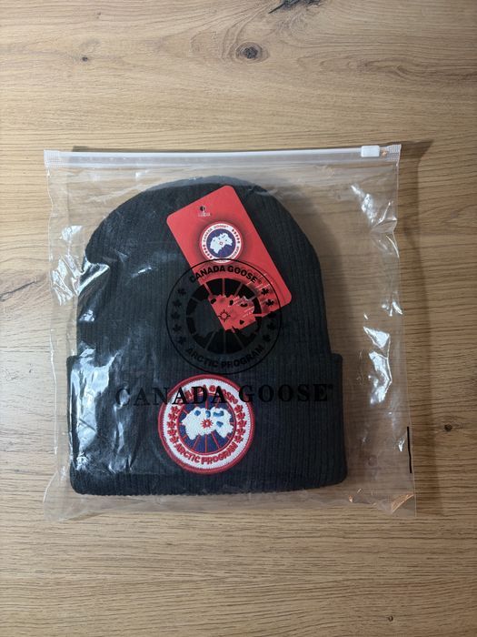 Caciula Canada Goose Neagra