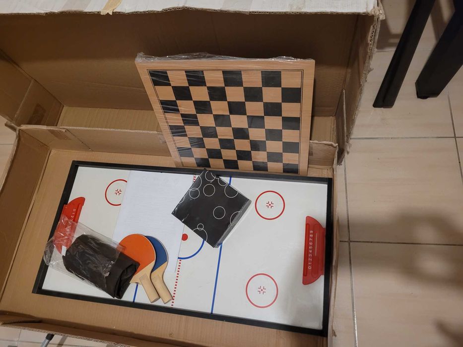 Joc fotbal , biliard ,tenis sah de masă