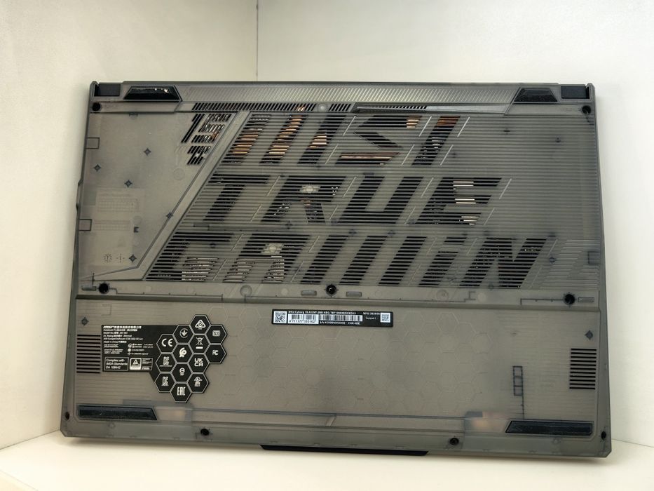 ХБ! MSI Cyborg 15 A12V  05.2025 Перфектен