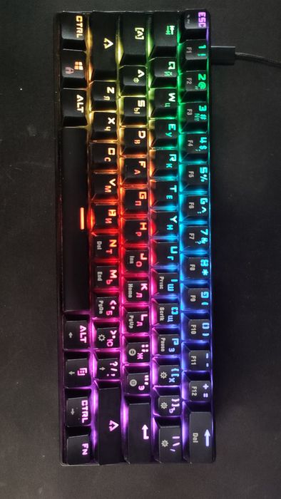 Продам игровую механическую клавиатуру