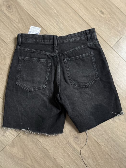 Черные джинсовые шорты Bershka