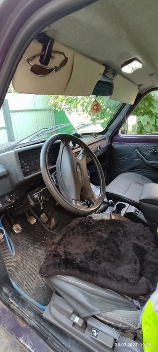 Продается машина ВАЗ-21213 >