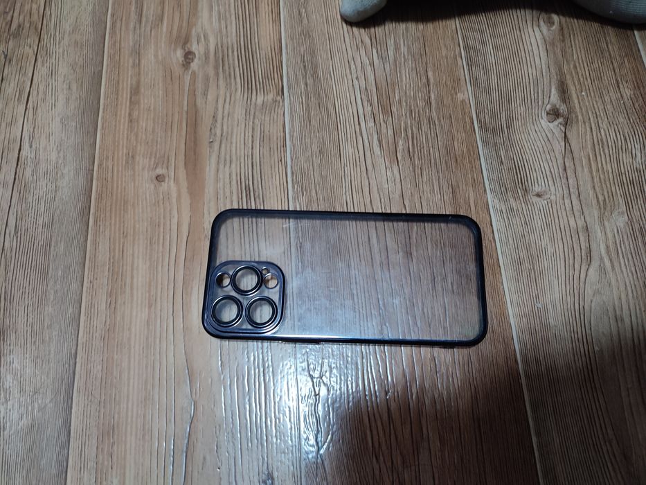 Чехлы на Айфон 15 про