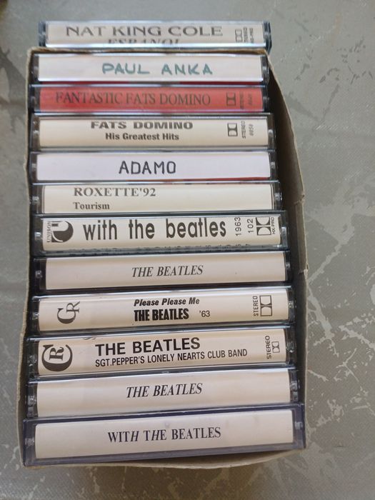 Стари музикални касетки